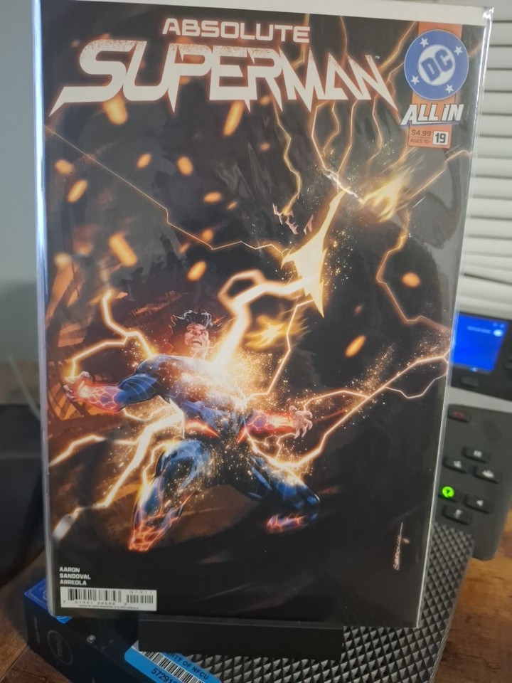 ABSOLUTE SUPERMAN #19 - COPERTINA PRINCIPALE RAFA SANDOVAL - DC COMICS/2026