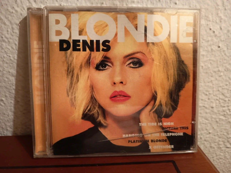 CD. Blondie