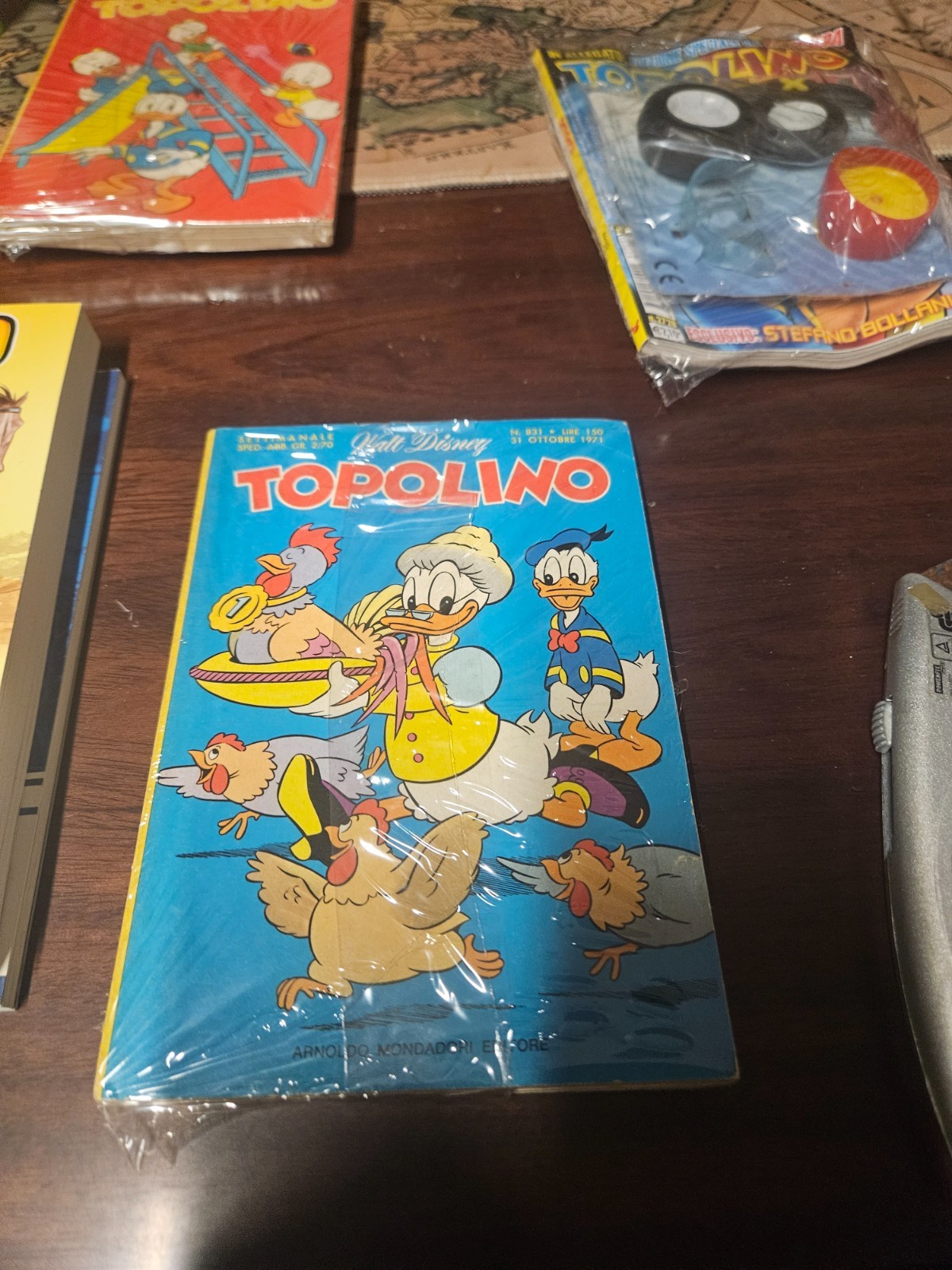 TOPOLINO N 831 CON GADGET ADESIVI
