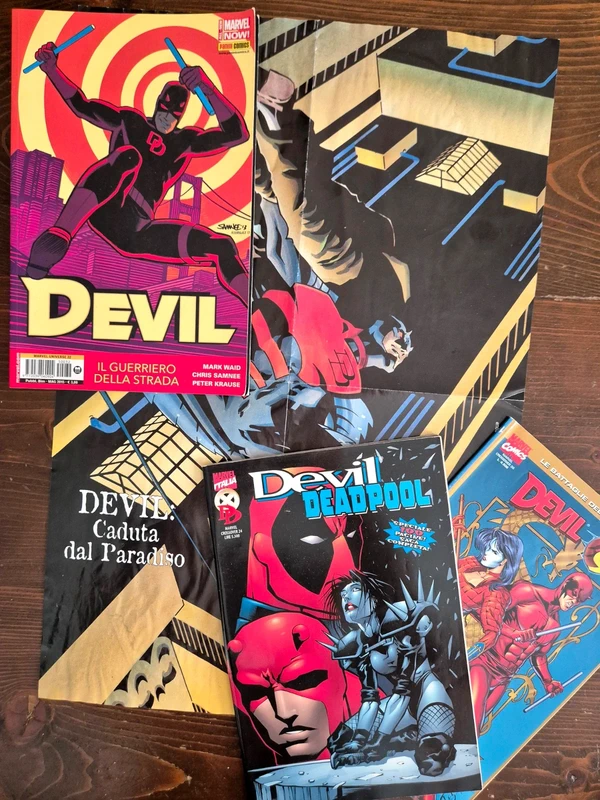 Lotto di tre Devil + poster "Caduta dal Paradiso"