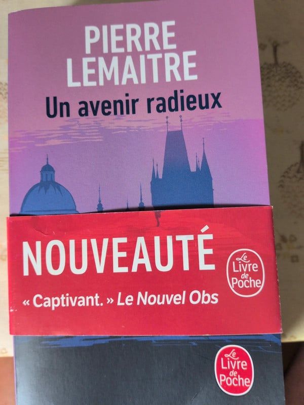 Livre Un avenir radieux