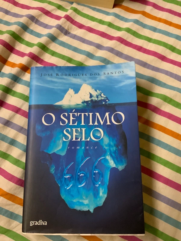 Livro “ o sétimo selo” de José Rodrigues dos Santos