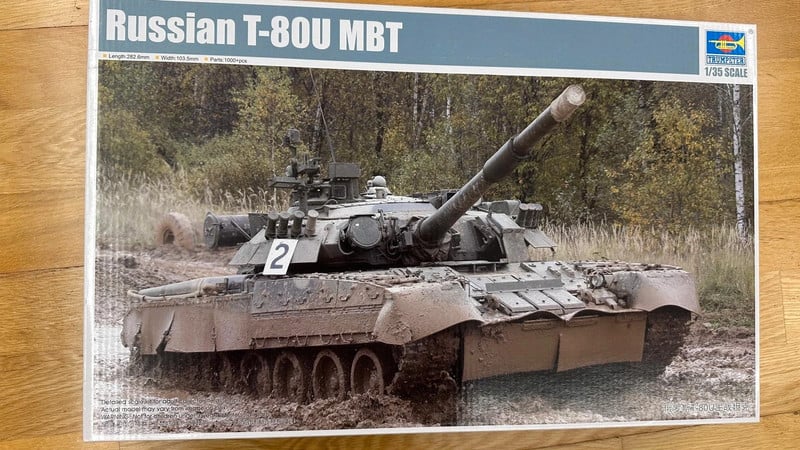 Maqueta Trumpeter Russian T-80U MBT 1/35