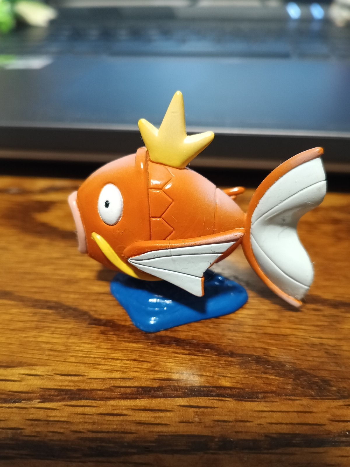 Modellino giocattolo vintage Nintendo Pokemon TOMY CGTSJ Magikarp con moneta Pog vintage