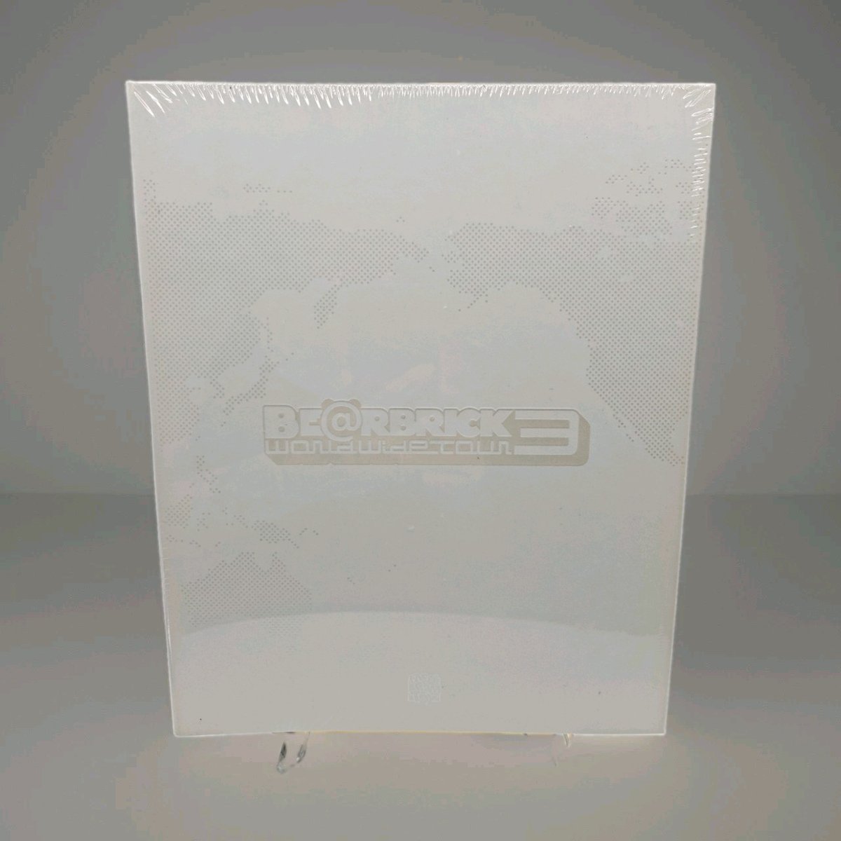 ✨NUOVO✨SIGILLATO✨ Libro raccoglitore Be@rbrick World Wide Tour 3