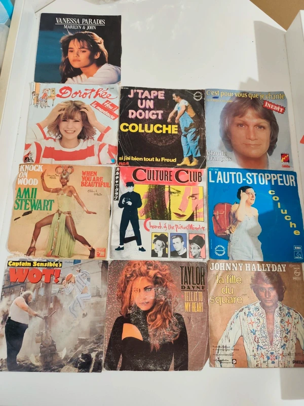 Lot de 10 vinyles 45 tours années 80