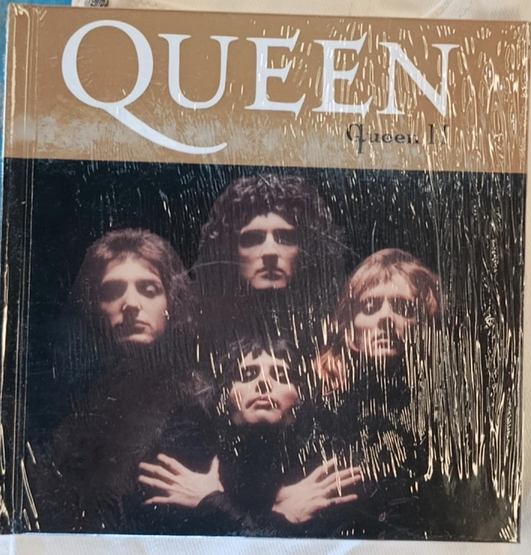 CD Queen