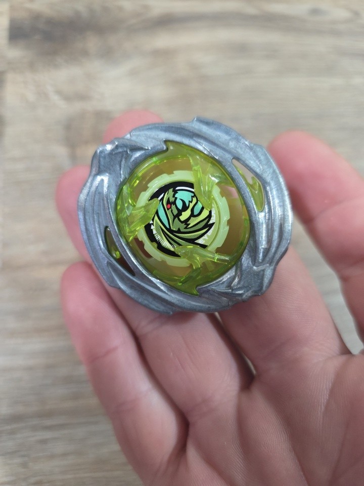Beyblade X Hover Wyvern SOLO LAMA attacco tipo Takara Tomy Hasbro USATO