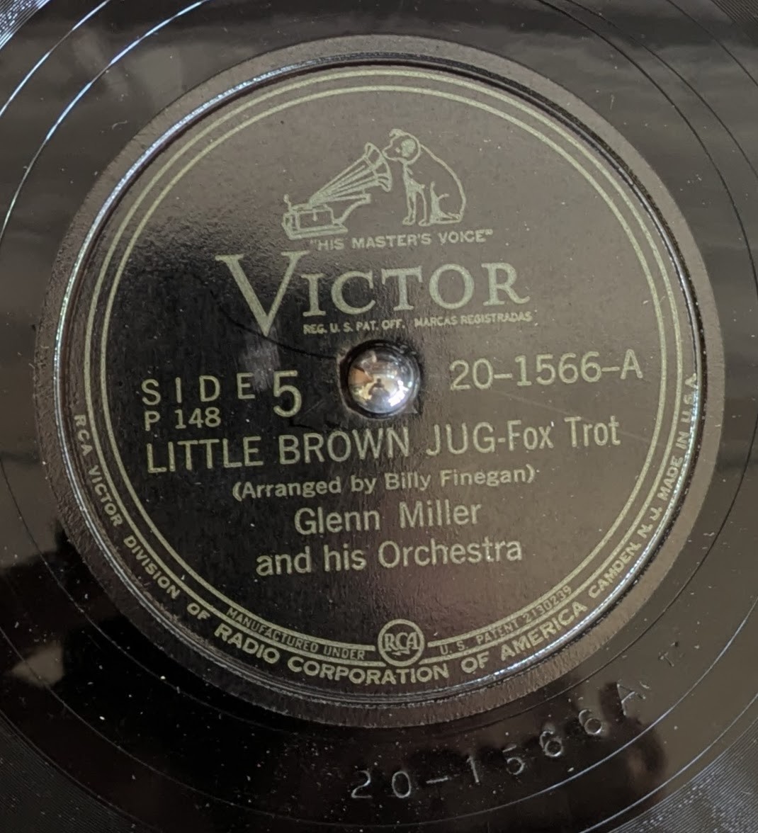 Glenn Miller - Victor 20-1566 - Little Brown Jug / Moonlight Serenade
