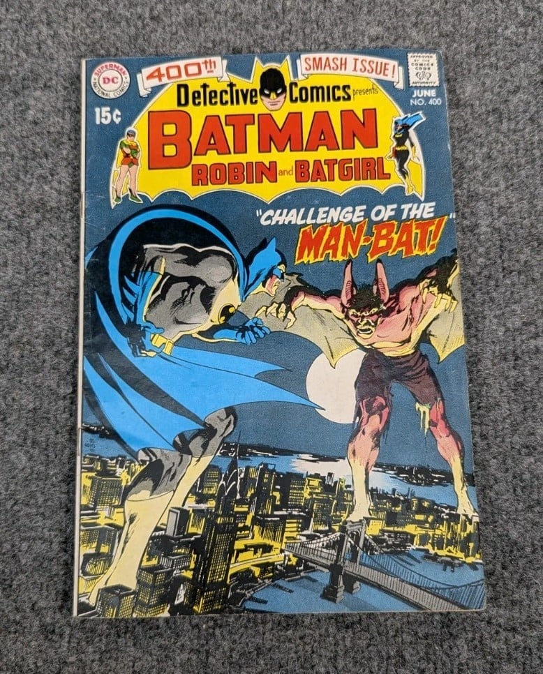 DC Comics Detective Comics #400 Batman Robin Batgirl Man-Bat Challenge