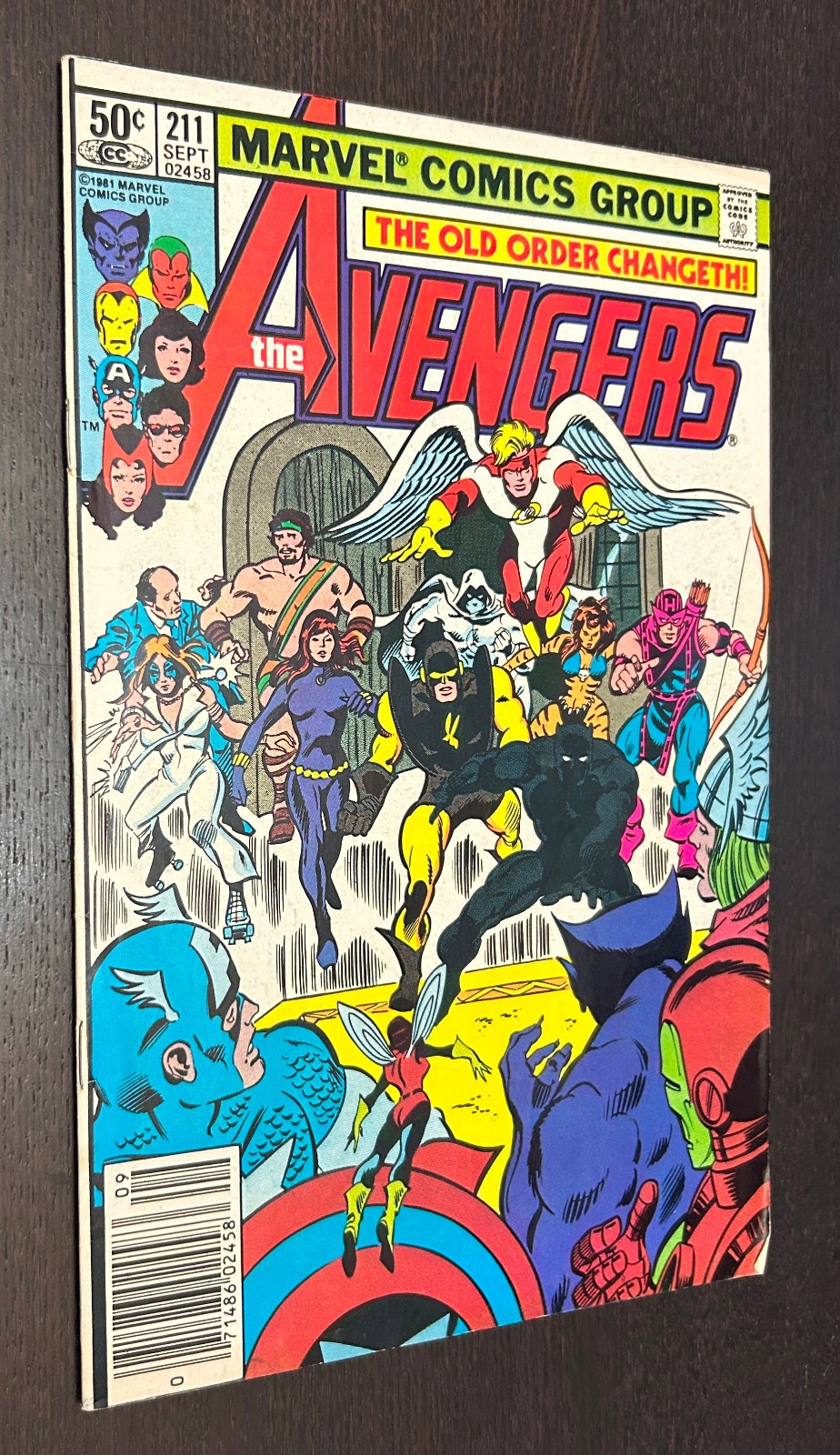 AVENGERS #211 (Marvel Comics 1981) -- Supereroi dell'età del bronzo -- VF-