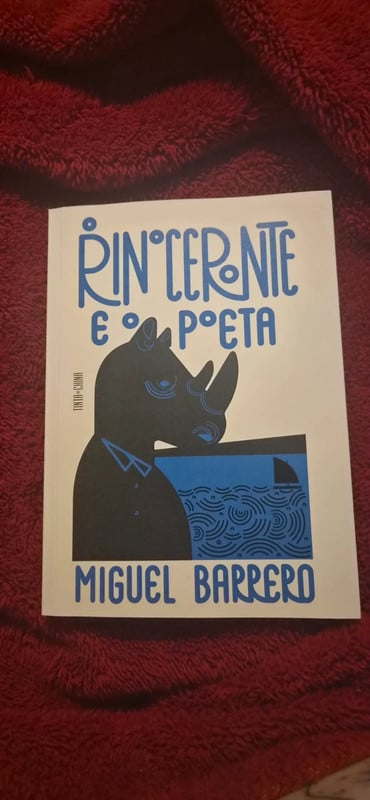 Livro 'O Rinoceronte e o Poeta' de Miguel Barrero