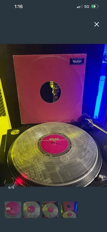 EP Miles – Indiko lanzado por el sello Stick Records en el año 2001