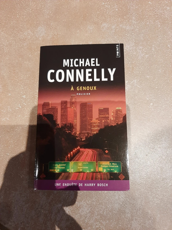 livre de poche - a genoux - michael connelly
