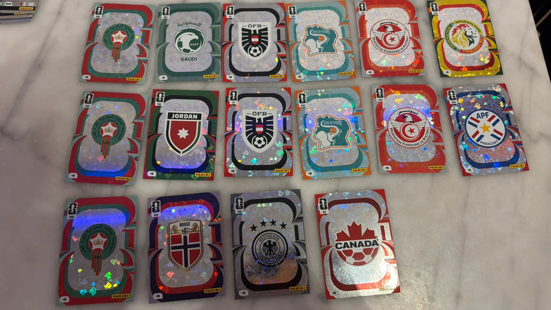 Lot 16 cartes Écusson / Badge Panini Adrenalyn XL 2026 - Maroc x3 / Allemagne