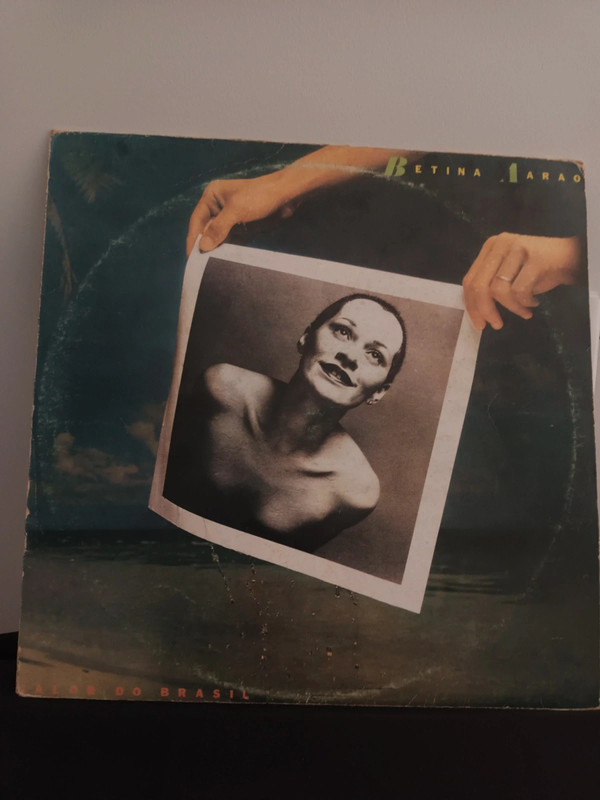 Vinil  Betina Aarão