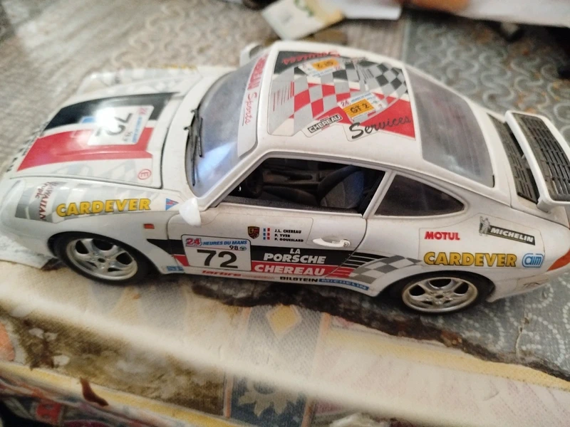Voiture rallye Porsche 911 carrera chereau  1/18 burago
