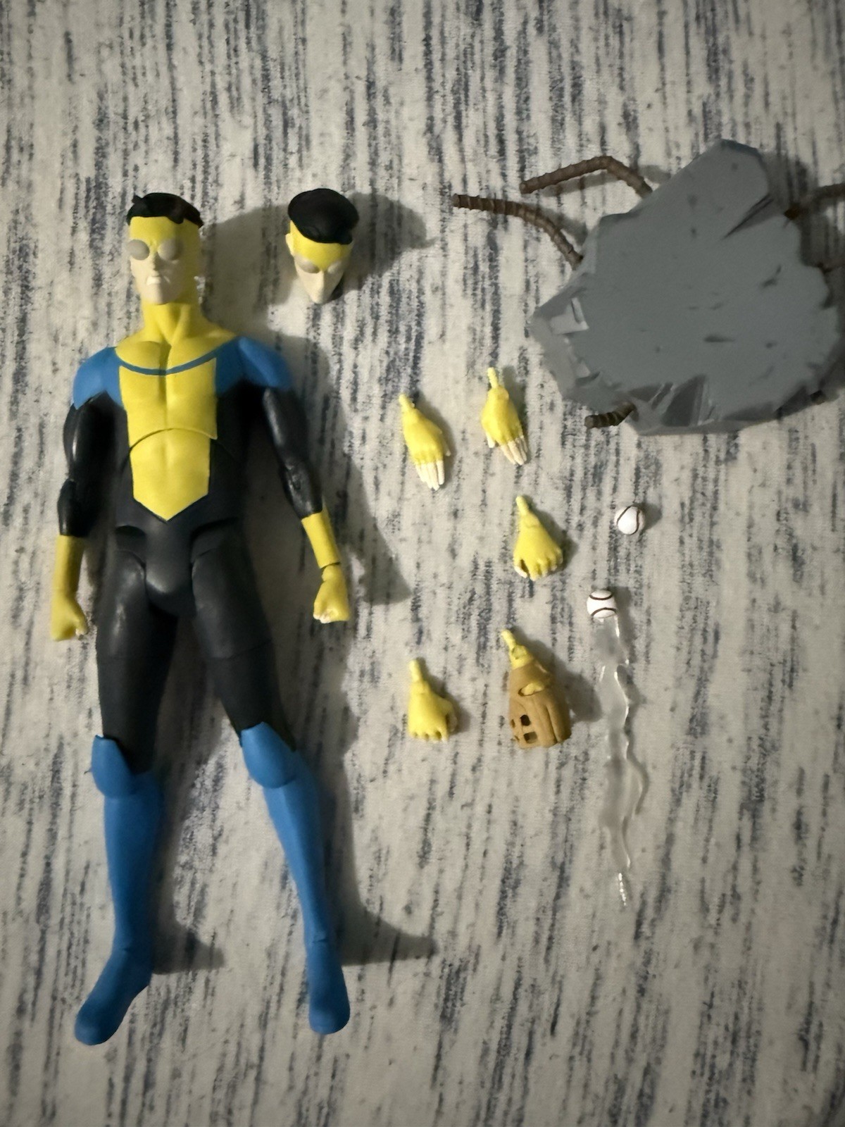 Diamond Select Invincible Mark Grayson 7" Figura Sciolta Completa Immagine Skybound