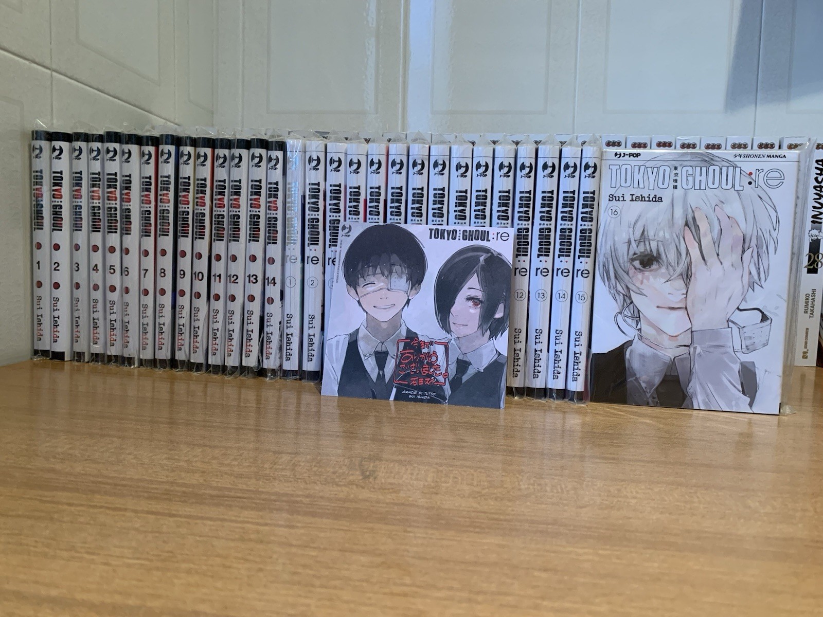 Tokyo Ghoul + Re Completo / Variant / Shikishi