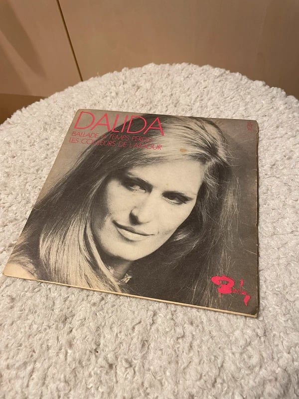 Vinyle Dalida Les couleurs de l’amour - Ballade à temps perdu 45 tours
