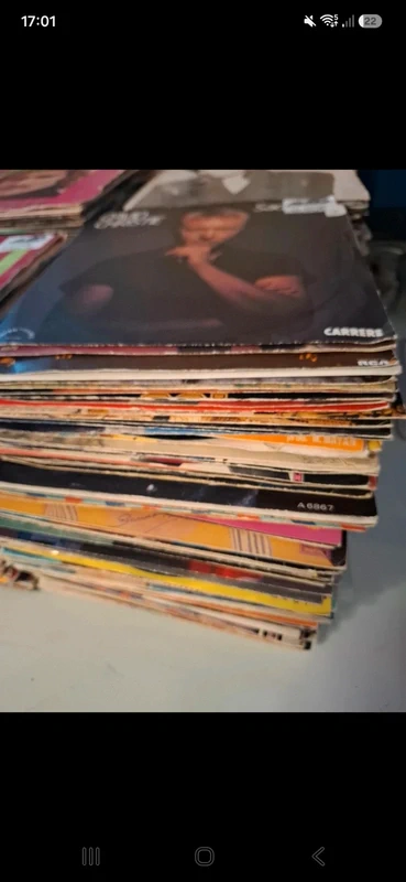 Lot de 30 vinyles 45T