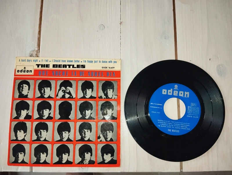 Single vinilo the Beatles que noche la de aquel día