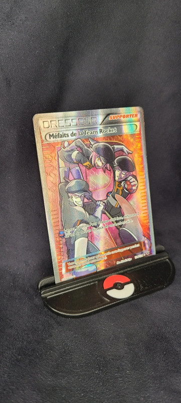 Méfaits de la Team Rocket full art  124/124