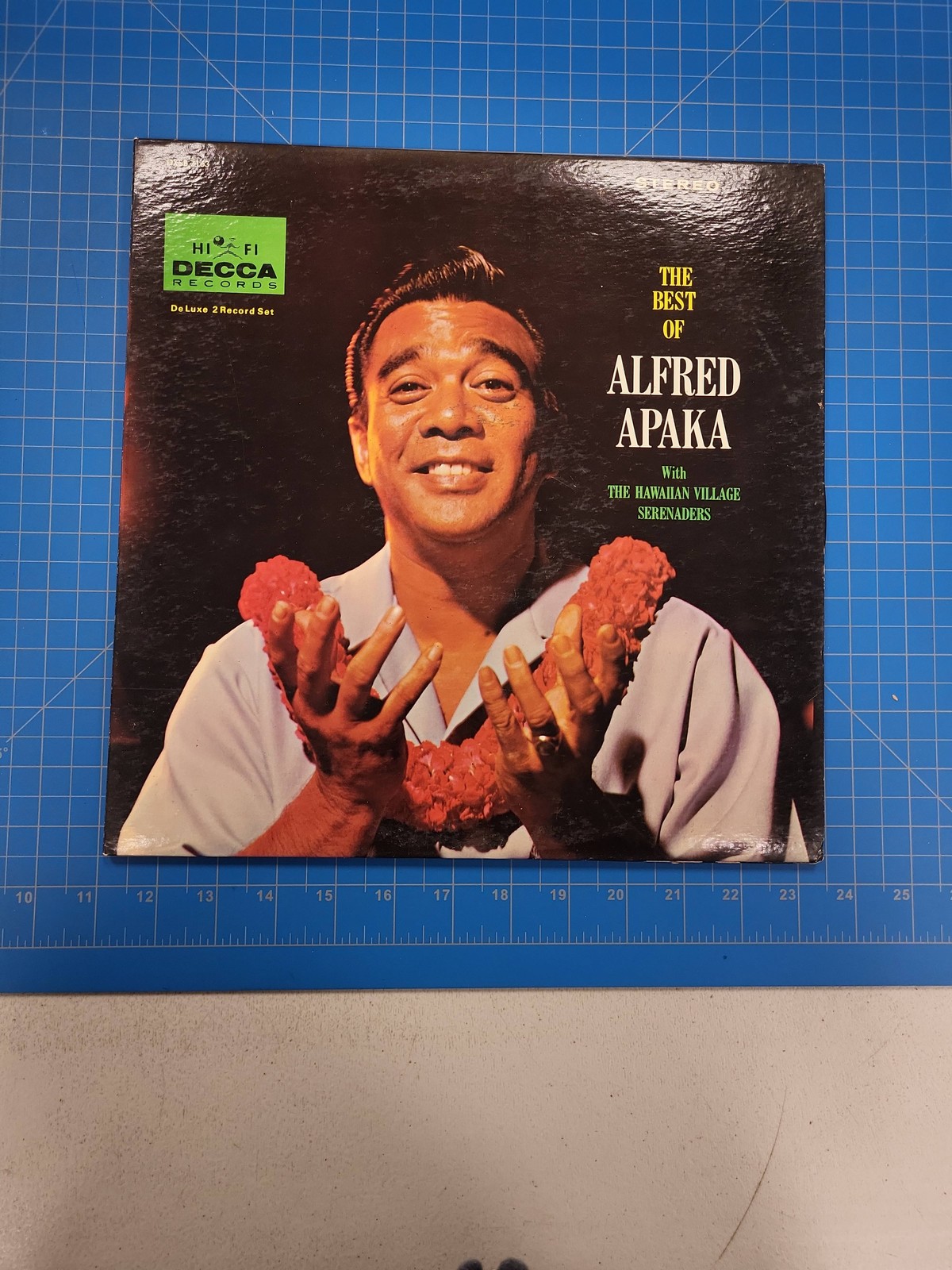 Decca Records Alfred Apaka Best Of 2xLP Hawaiian Village Serenaders DL 8775