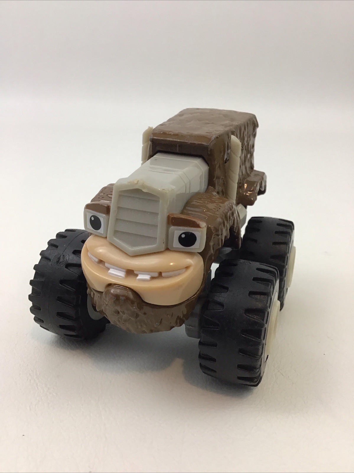 Blaze And The Monster Machines Diecast Gasquatch Nickelodeon truck DKV73