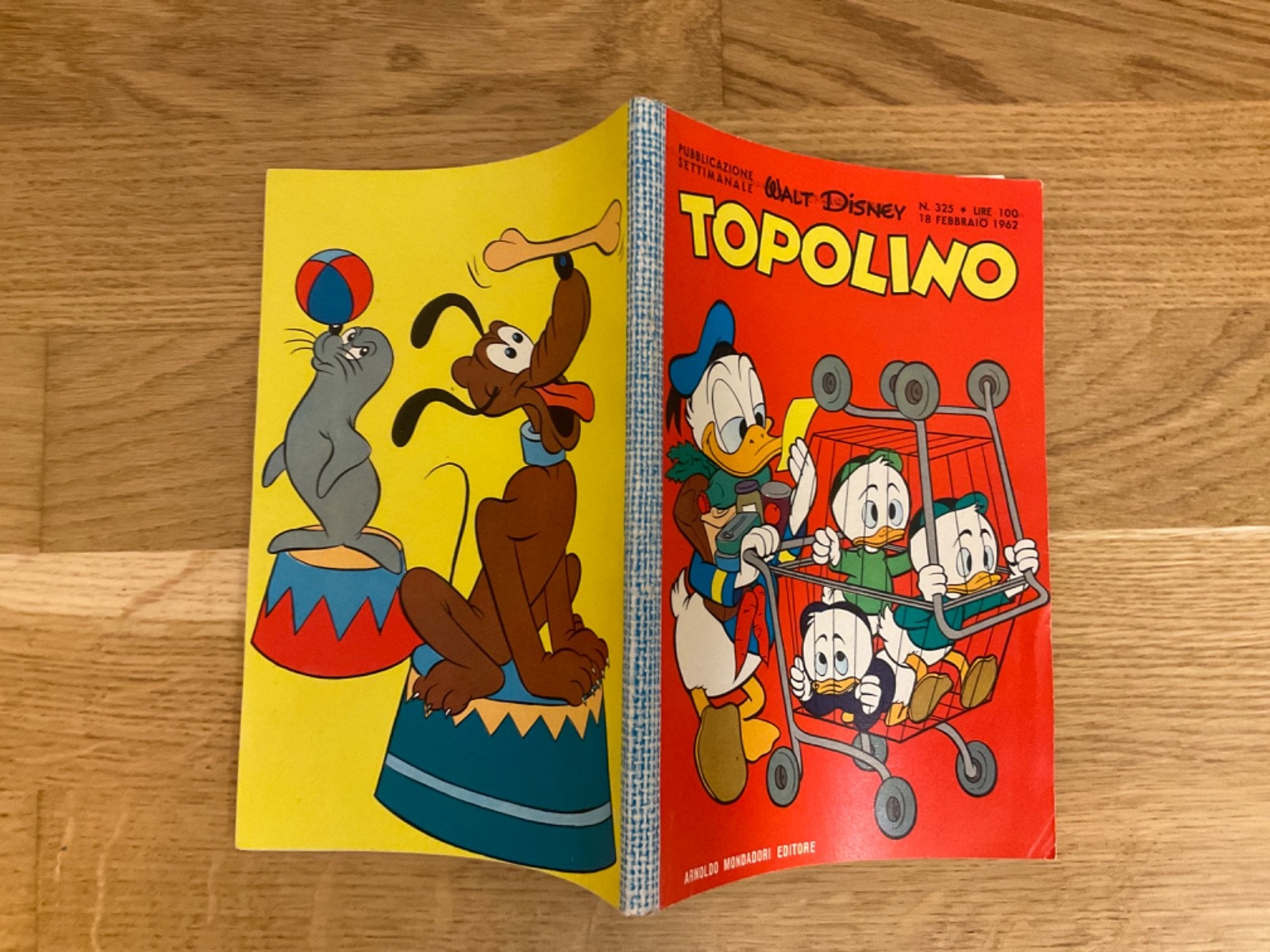 TOPOLINO LIBRETTO N.325 MONDADORI DISNEY 1962  CON BOLLINO E FIGURINE