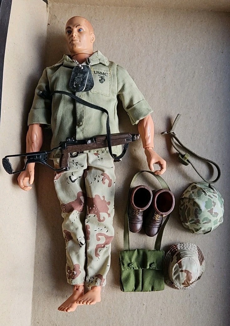 Modellino Hasbro Inc VGT 1996, Pawtucket GI Joe Classic con accessori 