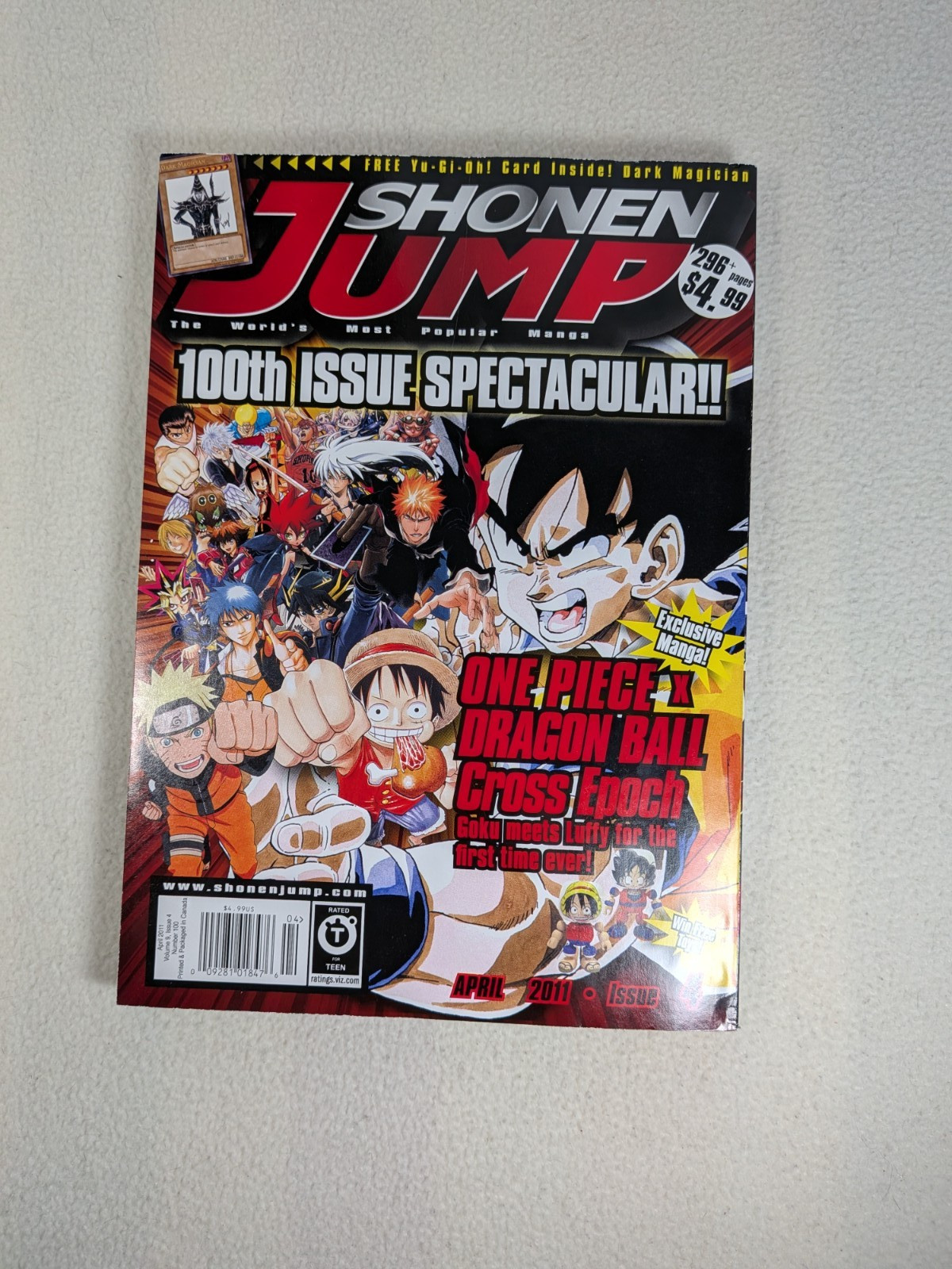 Shonen Jump APRIL 2011 Issue 4 With Trading Card ( Dark Magician ) 100th Issue