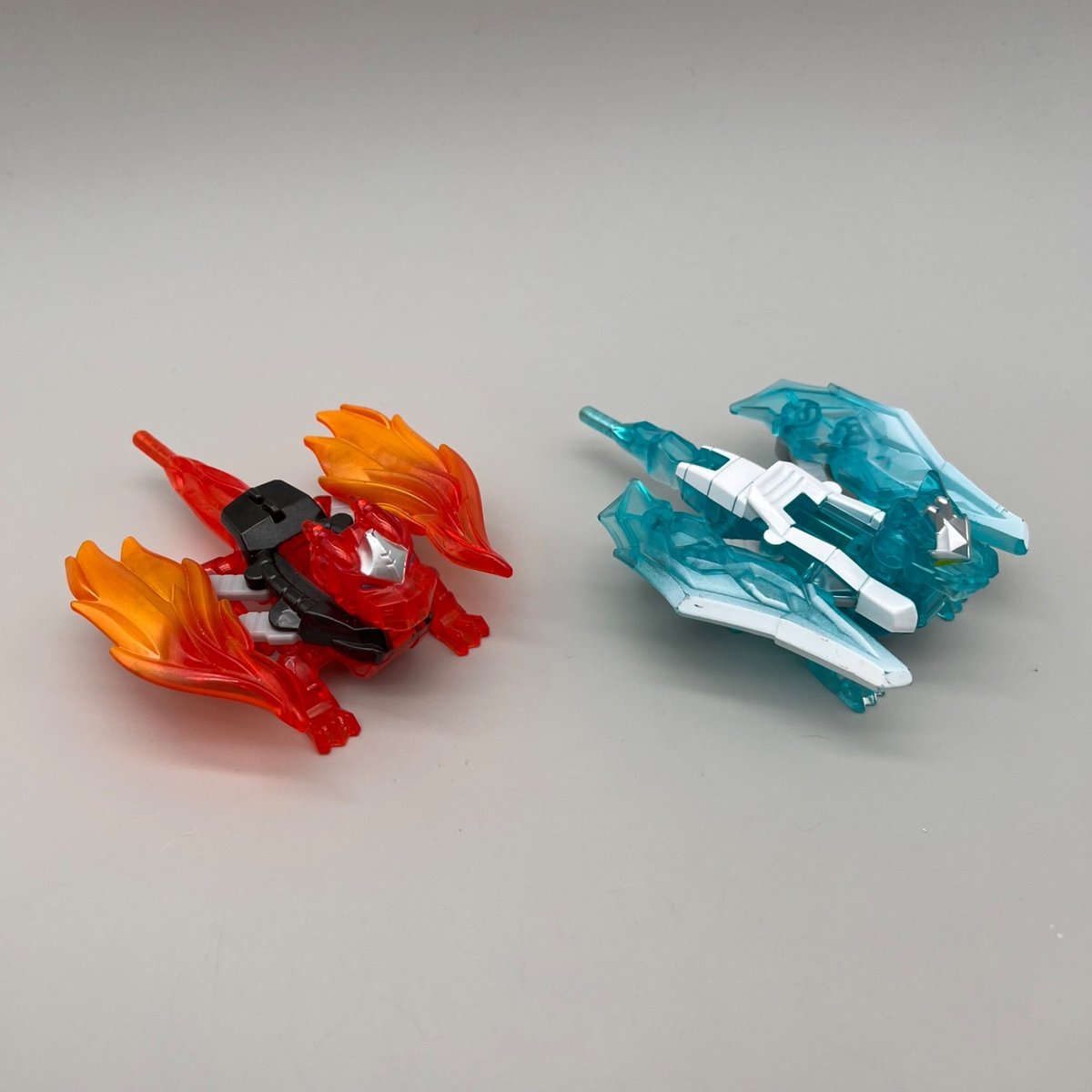 Transformers Rescue Bots Knight Watch Wingblaze & Freezer Burn Dragon Figure R4