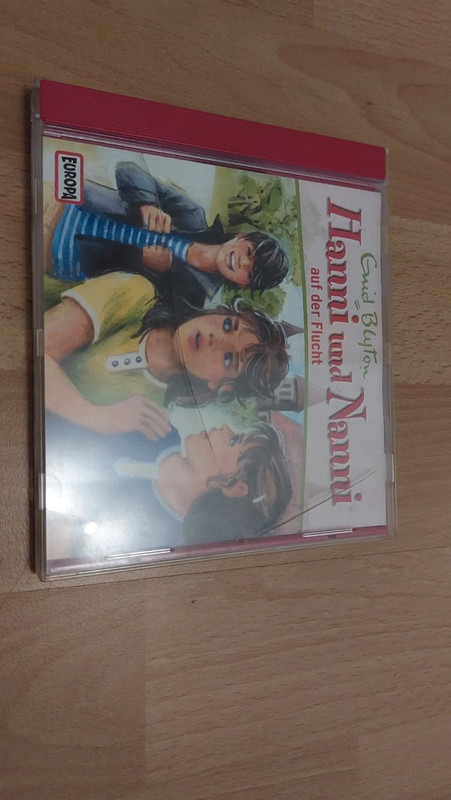 Hanni und Nanni Hörspiel. "Auf der Flucht".