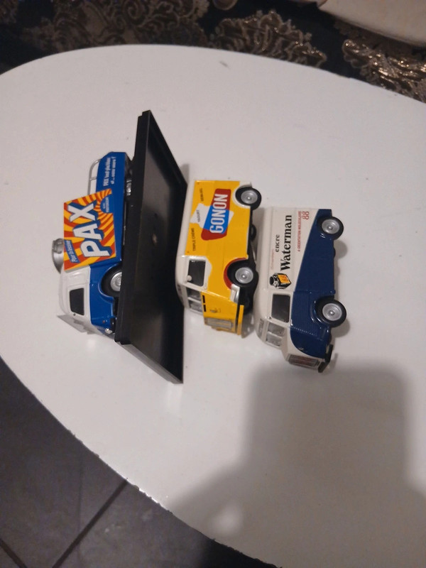 Lot 3 camions publicitaires Tour de France 1/43 (rétros manquants)