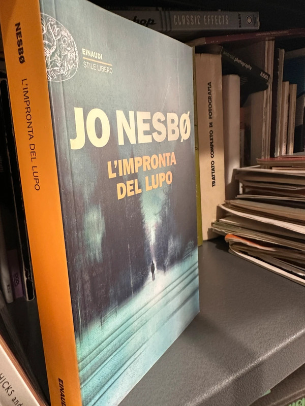 Jo Nesbo L’impronta del lupo einaudi