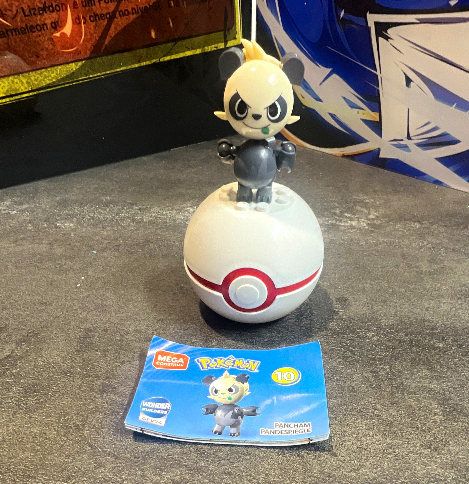 Mega Construx Pokémon Pancham Serie 10 Figura Premier Ball GCV74