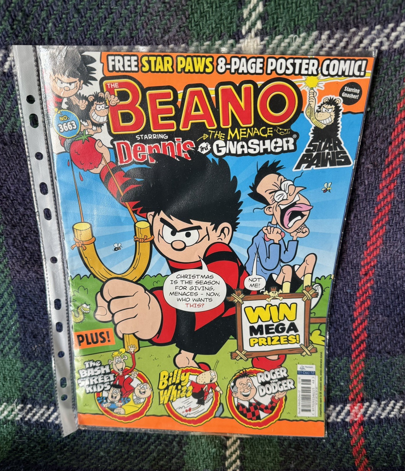 Beano Comic No. 3663 Star Paws 8 Page Poster Dec. 2012