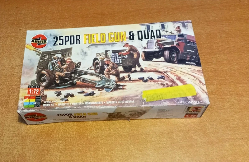 Cañón de campaña de 25 libras y Morris Quad de Airfix a 1/76 (cinco piezas sueltas)