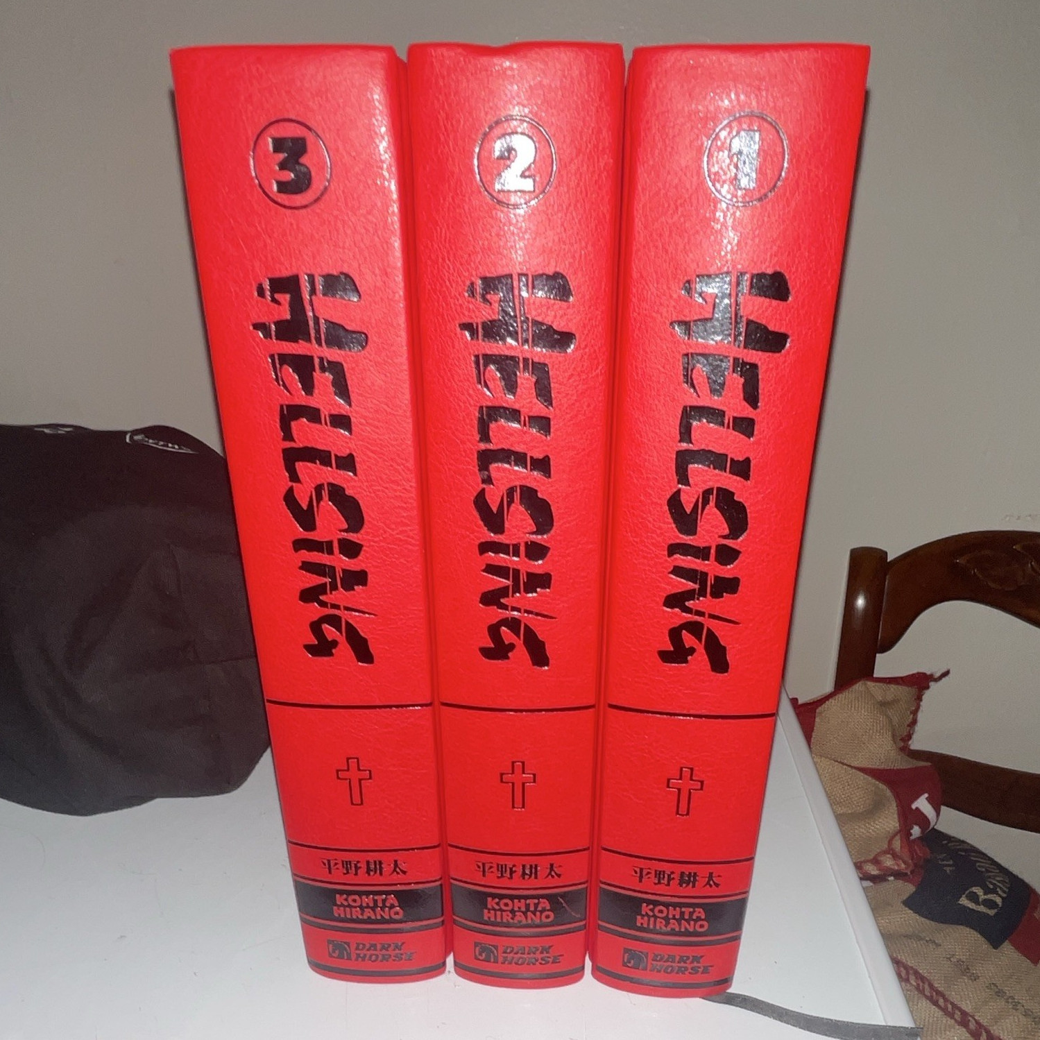 Dark Horse Hellsing Deluxe copertina rigida manga lotto volumi 1-3 set