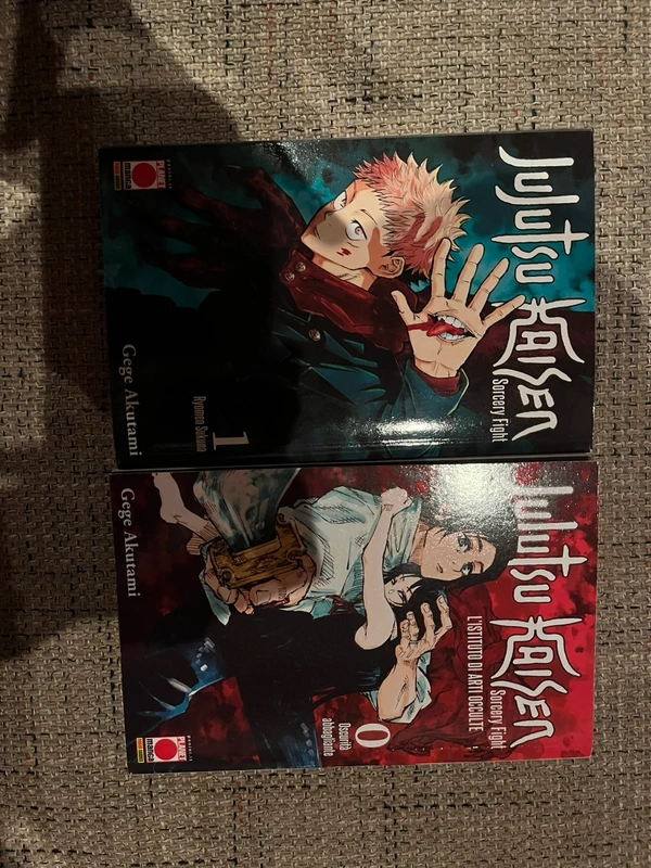 Manga volumi 0 e 1 di Jujutsu Kaisen