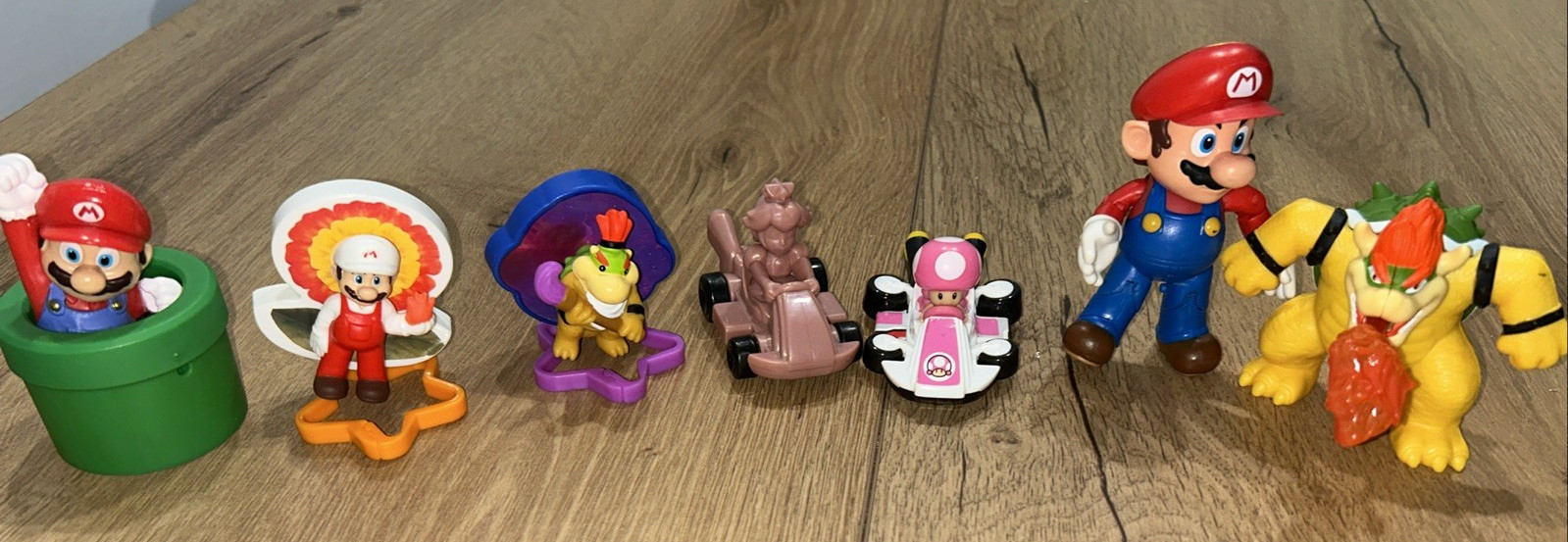 Super Mario Bros Brothers 4” Mario Giocattolo Movimento Gambe e Braccia, Mario in Tube 2 Karts