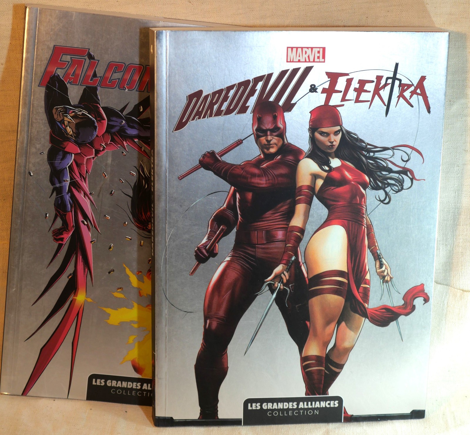 lot deux BD MARVEL les grandes alliances daredevil elektra falcon winter soldier
