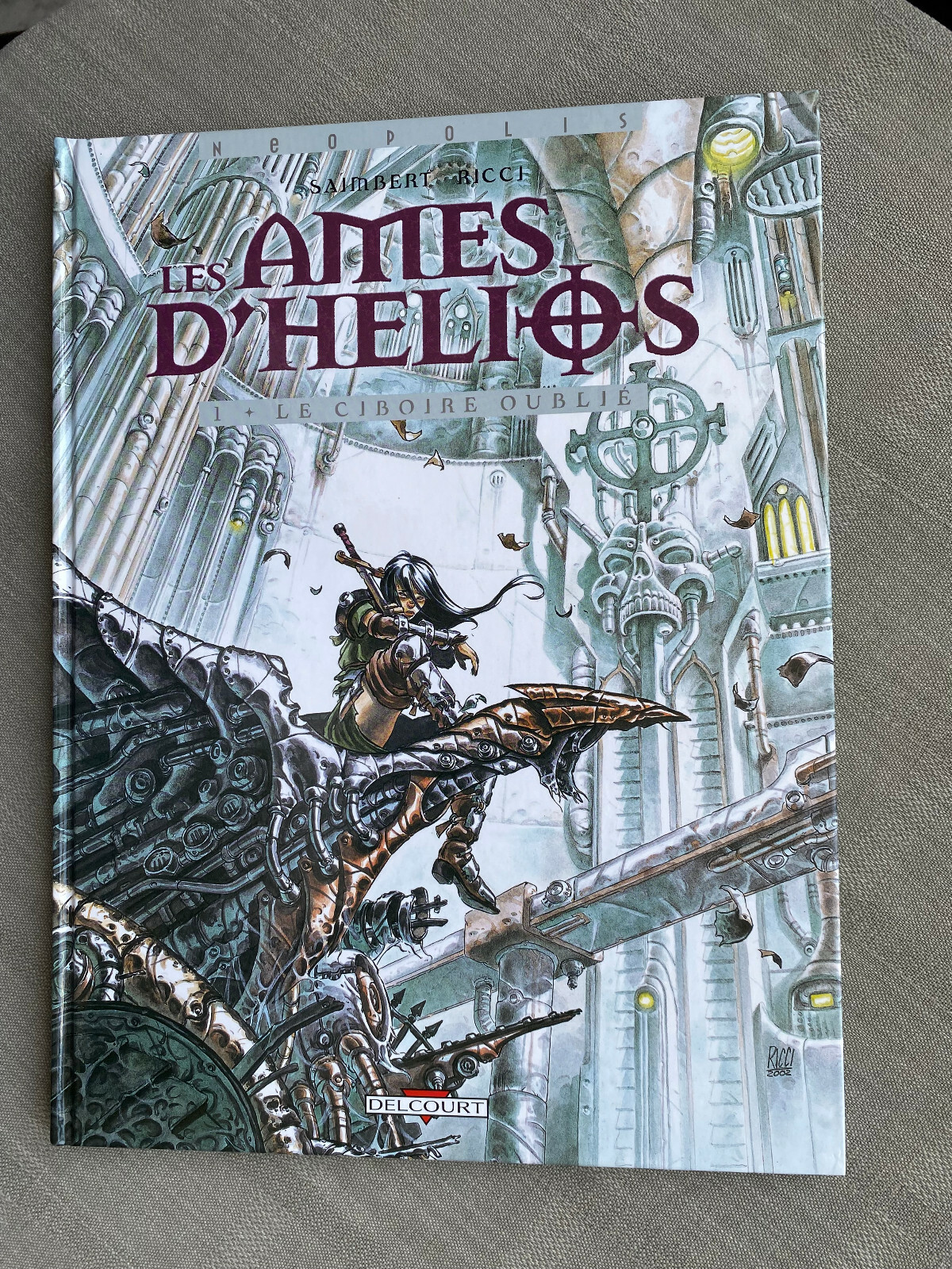 SAIMBERT RICCI LES ÂMES D’HÉLIOS TOME 1 LE CIBOIRE OUBLIÉ EO EN ÉTAT NEUF