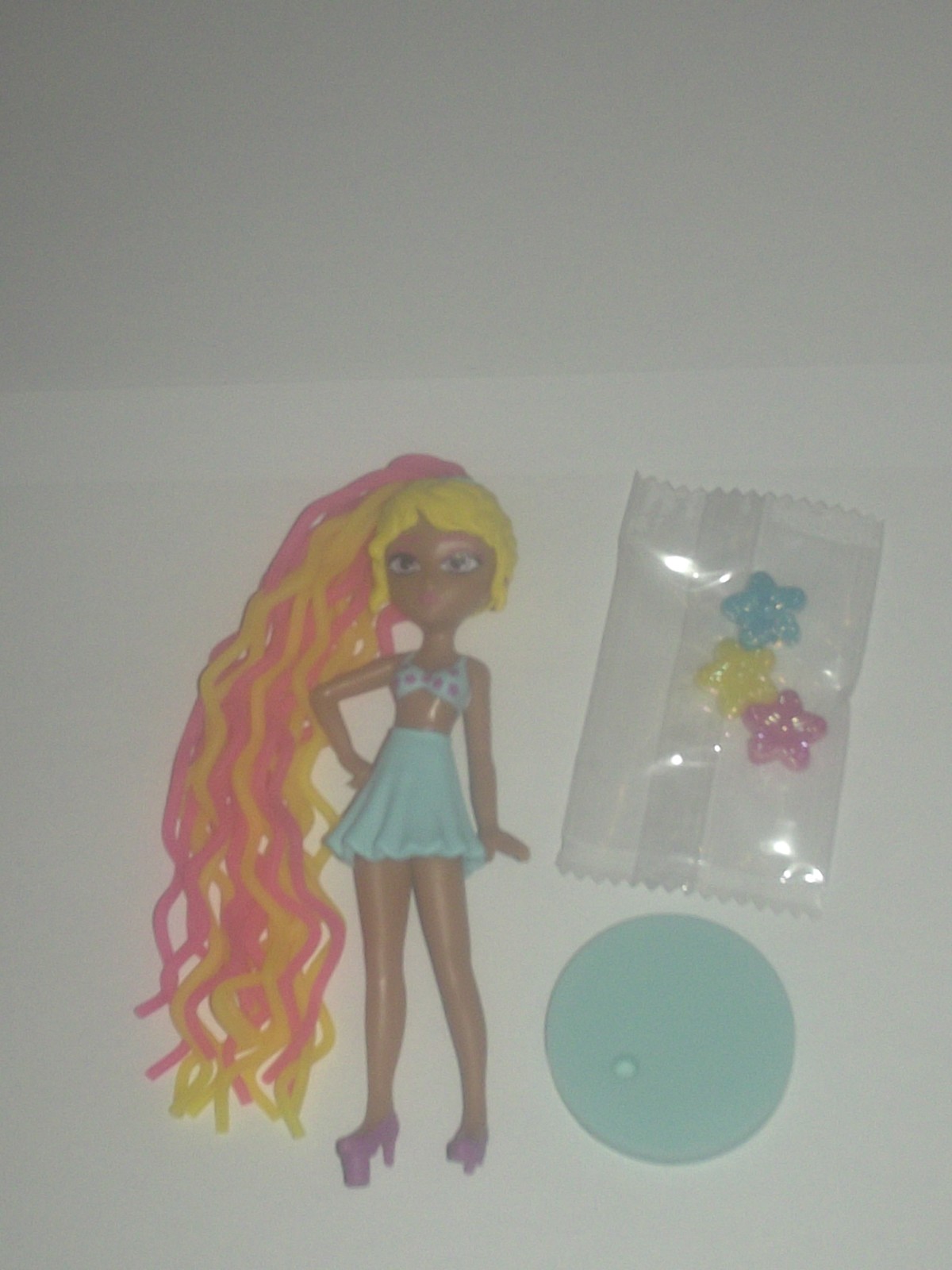 UNA PICCOLA BAMBOLA DI CHIX GIRLS CLUB FASHION DOLLS BLUE OCEAN (29.083)