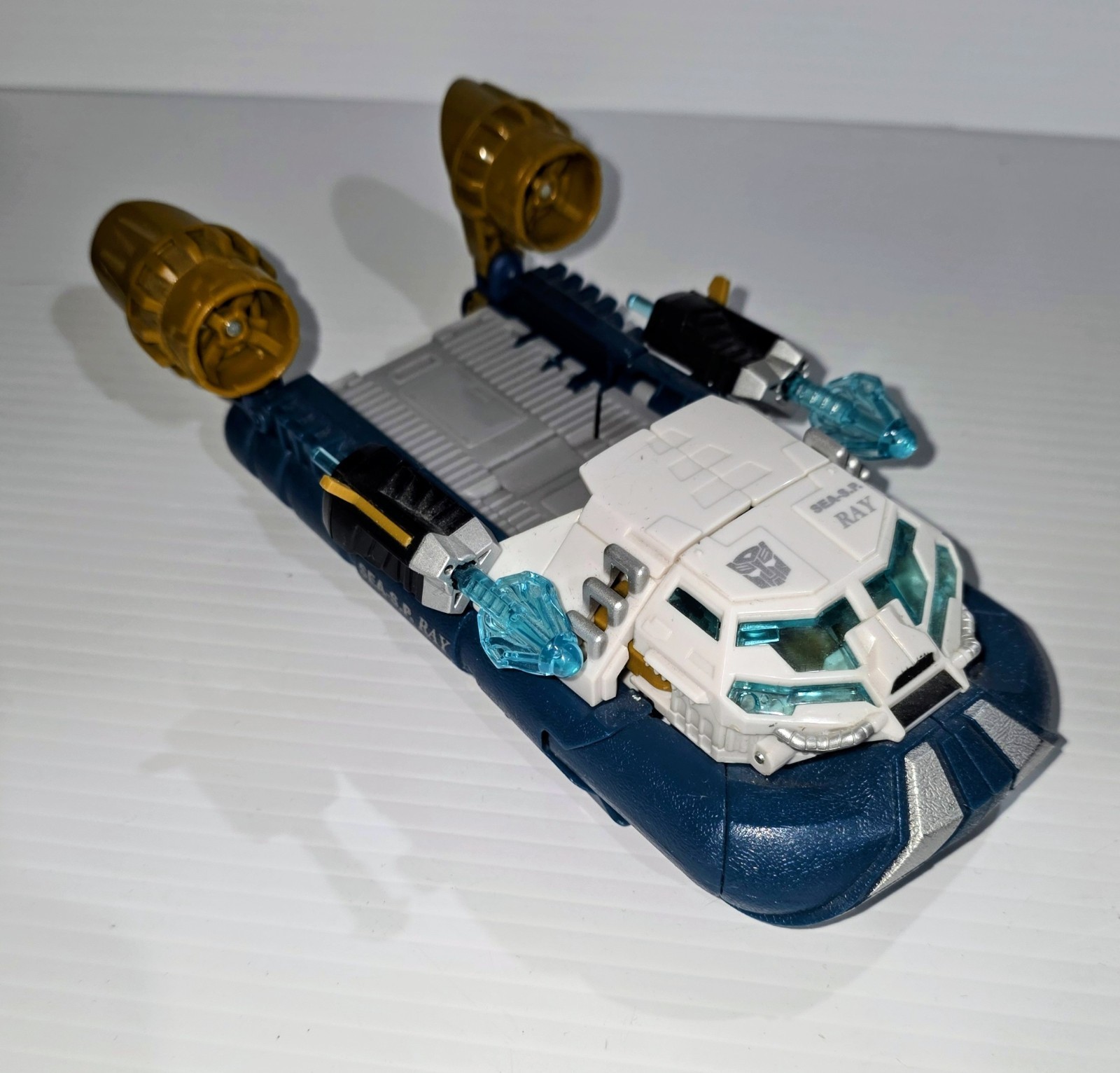 2009 Transformers Hunt for the Decepticons Voyager SeaSpray