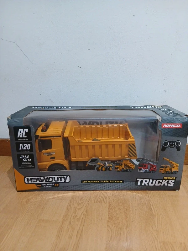 Camion Heavyduty con movinientos reales y luces