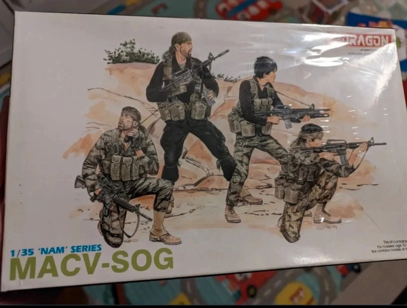 Dragon 1/35 Macv-Sog figures model kit