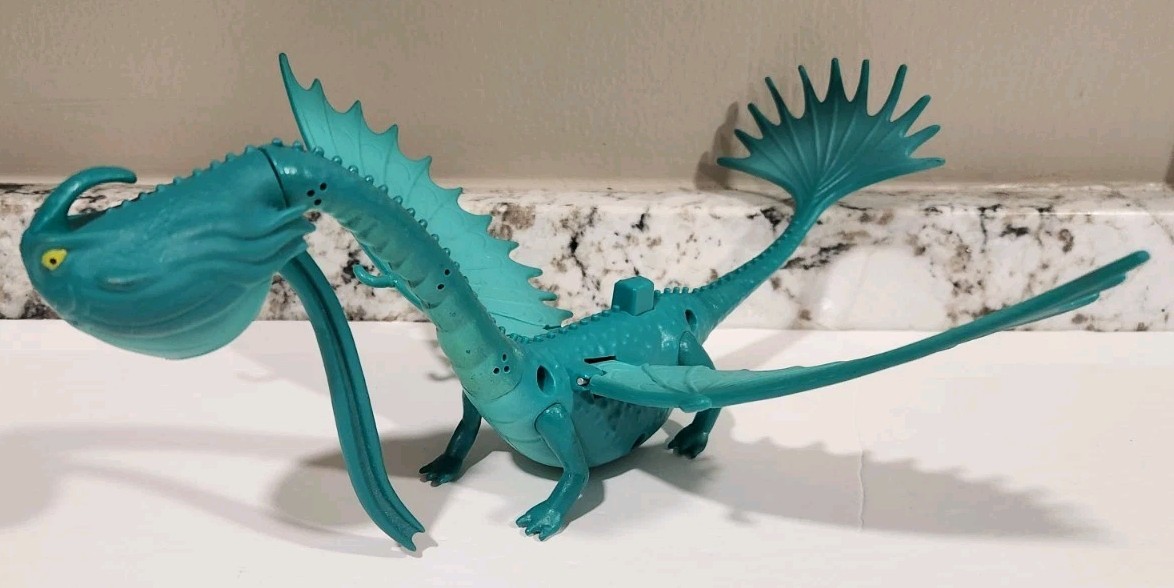 How to Train Your Dragon SCAULDRON Water Squirter Figure 2013 Defenders of Berk