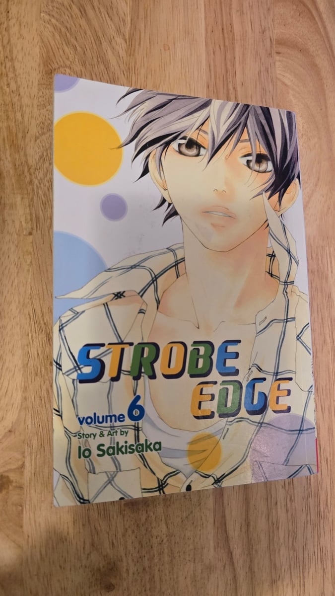 Bordo stroboscopico vol. 6 By Io Sakisaka, manga inglese tascabile